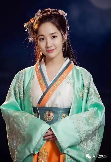 允兒招架不住古裝？韓國女星古裝LOOK一覽 誰贏了？