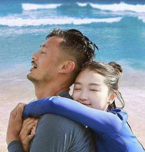 余文樂半夜發糖示愛周冬雨 余文樂半夜發糖示愛周冬雨