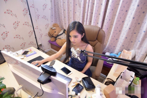 網絡直播界遭遇整改 網絡直播界遭遇整改