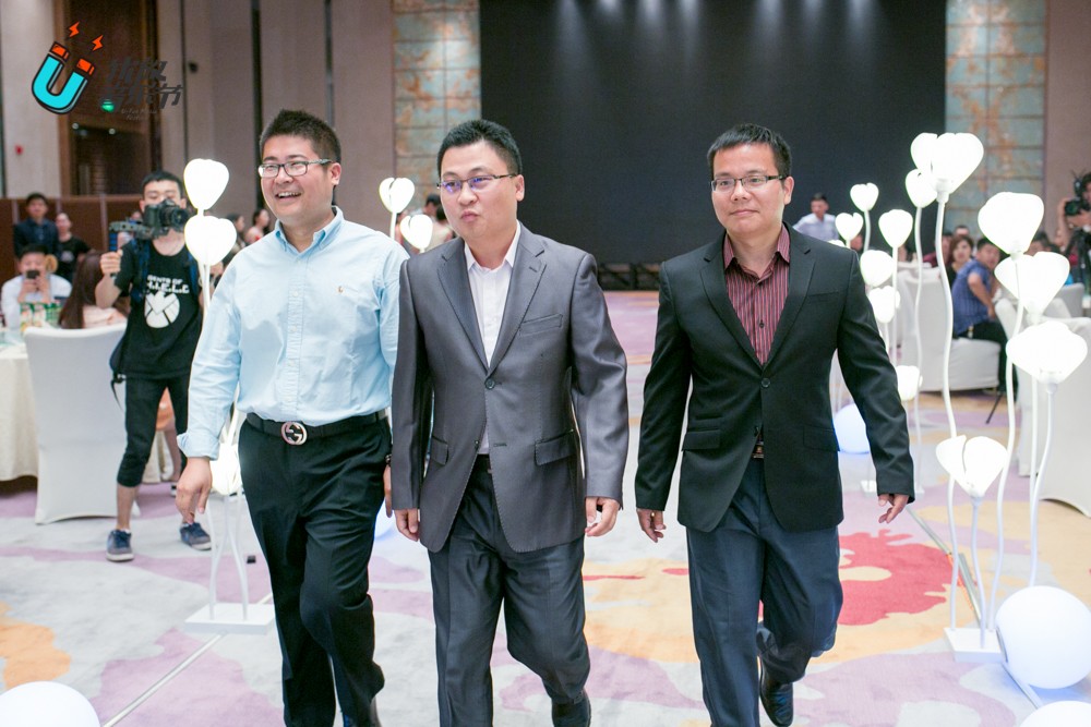 接下來(lái)這一組,人稱(chēng)“江湖三……” 接下來(lái)這一組,人稱(chēng)“江湖三……”