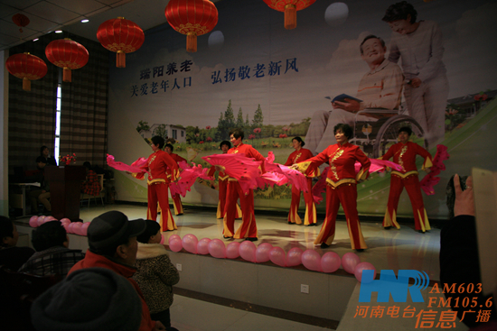 老朋友藝術團表演節目