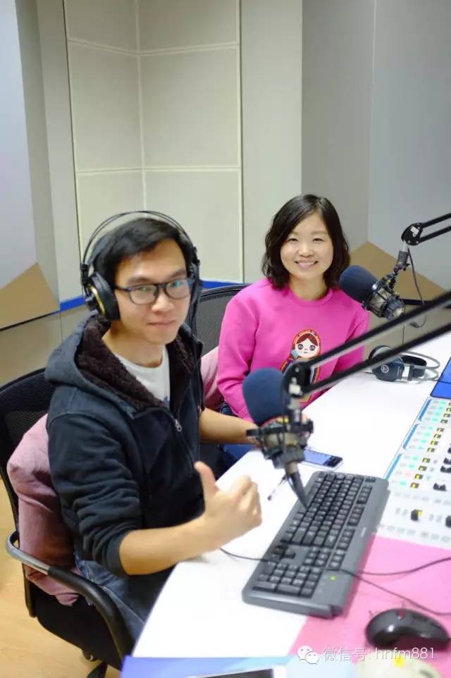 當然少不了魅力DJ Link和曉池給大家送上最具魅力的動聽音樂 當然少不了魅力DJ Link和曉池給大家送上最具魅力的動聽音樂