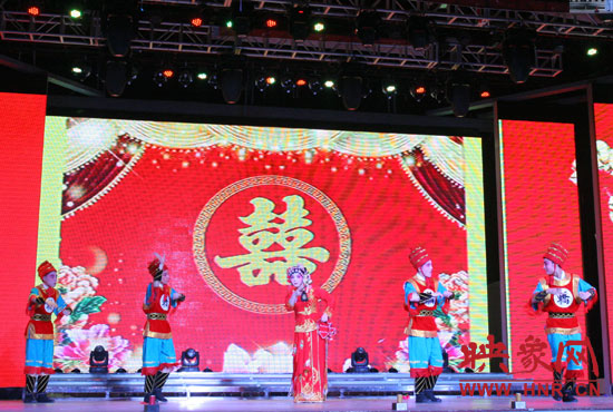 豫劇《抬花轎》坐轎 演唱者:劉帥毅 豫劇《抬花轎》坐轎 演唱者:劉帥毅