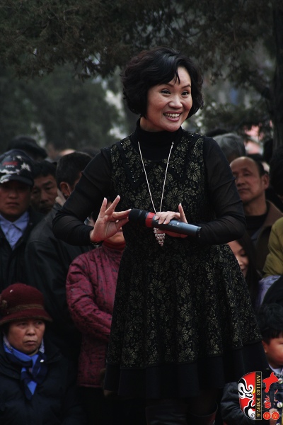 《梨園春》十年擂主爭霸賽十大明星擂主得主鄭瑞霞演唱曲劇《風雪配》選段“今日是我出閨的前一天晚上” 《梨園春》十年擂主爭霸賽十大明星擂主得主鄭瑞霞演唱曲劇《風雪配》選段“今日是我出閨的前一天晚上”