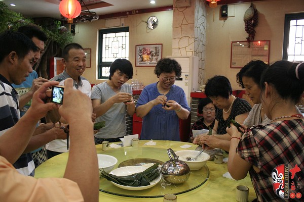 勞動(dòng)是快樂(lè)的 勞動(dòng)是快樂(lè)的