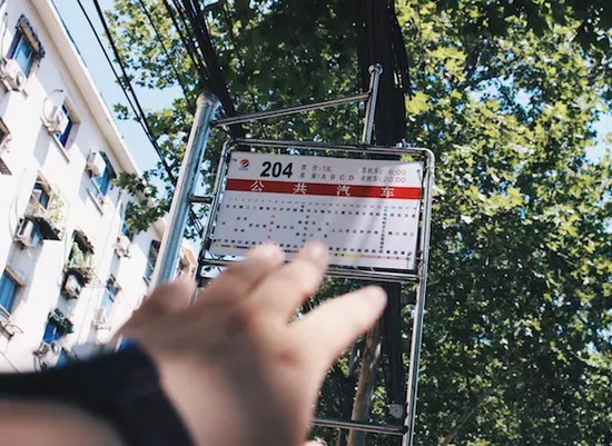 鄭州日常,公共汽車(chē),最大眾的出行方式。 鄭州日常,公共汽車(chē),最大眾的出行方式。