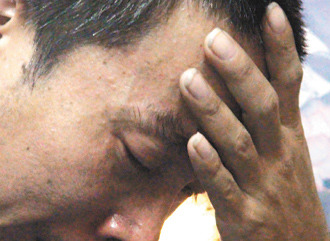 10歲方姓男童遭割喉殺害,父親淚流不止說(shuō),小兒子走了,他不知道該如何活下去。 臺(tái)灣《聯(lián)合報(bào)》 10歲方姓男童遭割喉殺害,父親淚流不止說(shuō),小兒子走了,他不知道該如何活下去。 臺(tái)灣《聯(lián)合報(bào)》