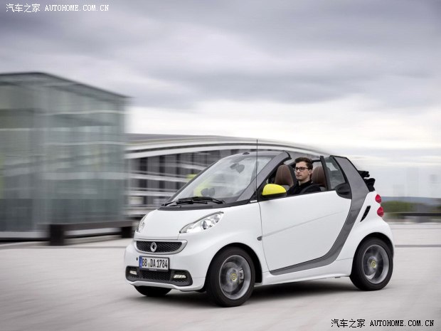 smart fortwo2014款 1.0T 敞篷BoConcept特別版 smart fortwo2014款 1.0T 敞篷BoConcept特別版