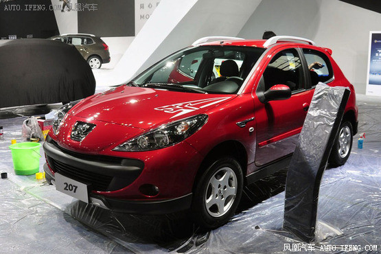 東風標致CROSS 207 東風標致CROSS 207