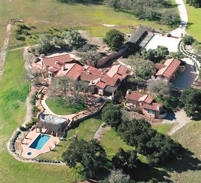 據稱這就是鄧文迪與布萊爾私會的“默多克牧場”。