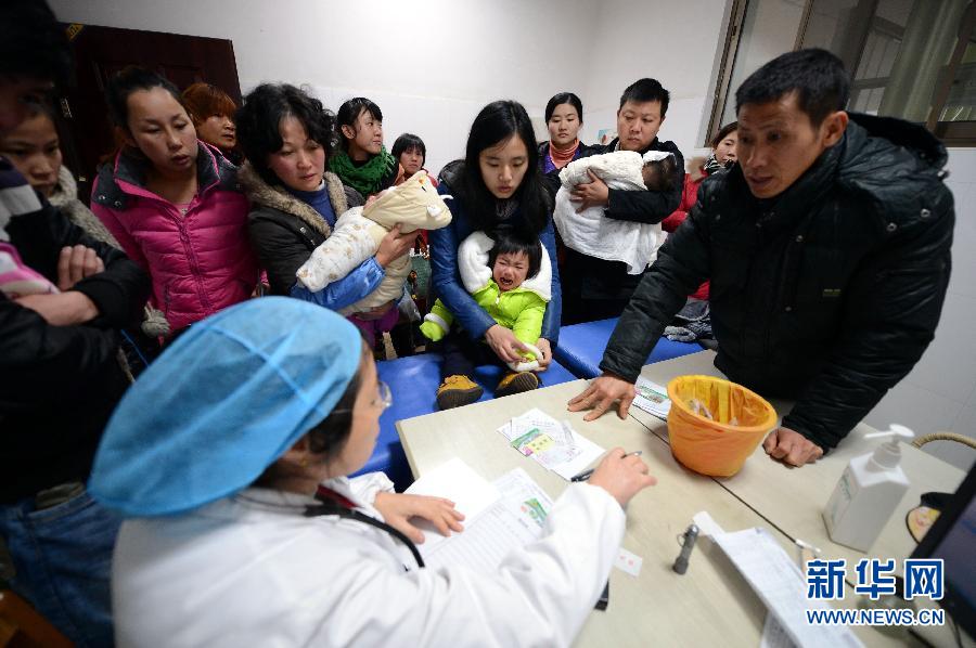 強(qiáng)降溫致兒科門(mén)診激增 強(qiáng)降溫致兒科門(mén)診激增