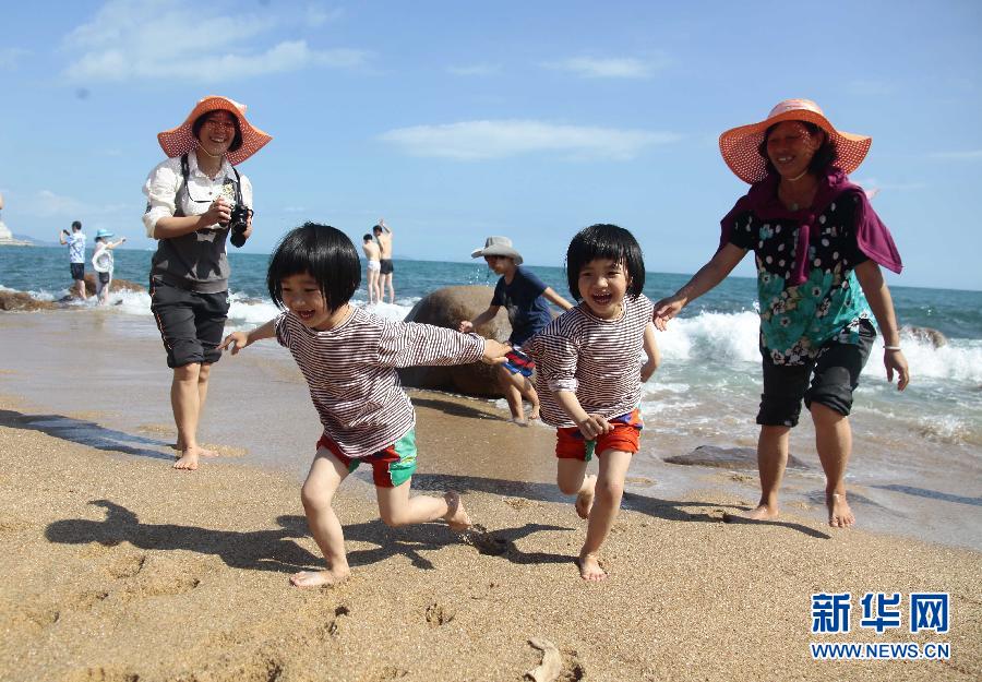 春節黃金周全國共接待游客2.03億人次同比漲15.1% 春節黃金周全國共接待游客2.03億人次同比漲15.1%