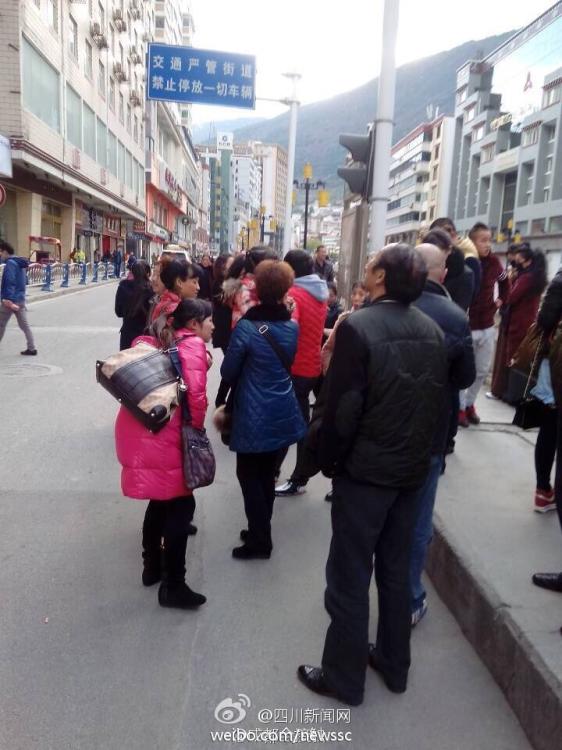 據中國地震臺網速報稱,11月22日16時55分,四川省甘孜藏族自治州康定縣(北緯30.3度,東經10 據中國地震臺網速報稱,11月22日16時55分,四川省甘孜藏族自治州康定縣(北緯30.3度,東經10