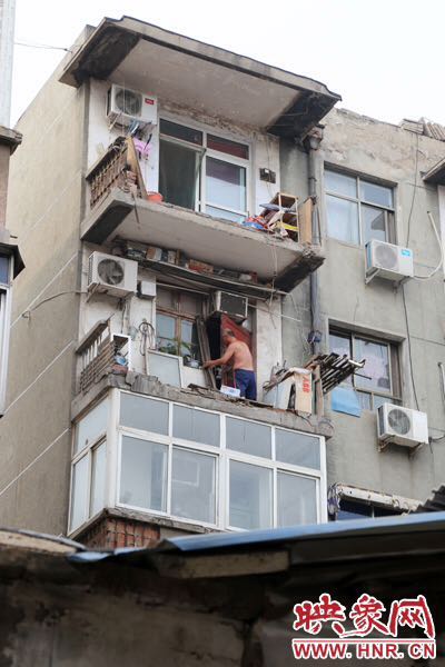 據了解,該棟房屋建造于1986年,距今已經30年。 據了解,該棟房屋建造于1986年,距今已經30年。