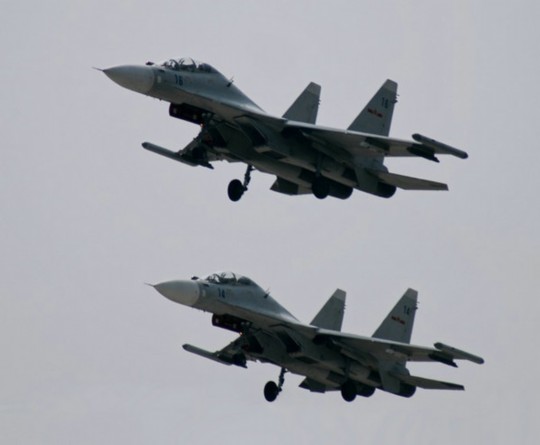 資料圖：解放軍蘇-30戰機編隊飛行。