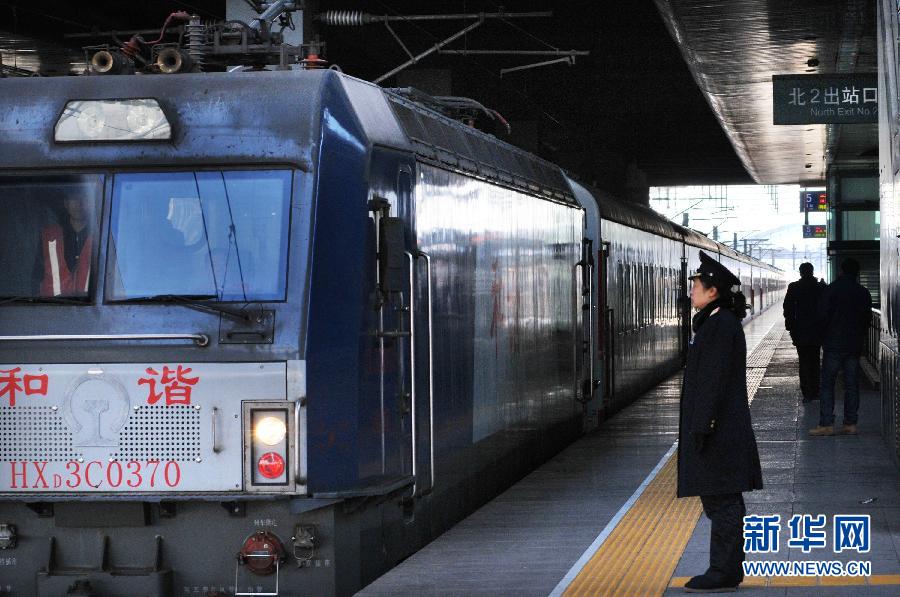 鐵路春運15天發送旅客超8000萬 客流相對平緩 鐵路春運15天發送旅客超8000萬 客流相對平緩