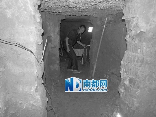 昨日，工人在地宮內(nèi)。CFP圖片