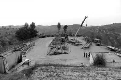 處延長石油的油井。 處延長石油的油井。