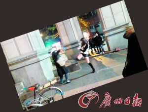 “保時捷女孩”踢腿救人。