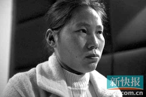 曹再發妻子朱孝云:我很內疚,我向廣州市民道歉 曹再發妻子朱孝云:我很內疚,我向廣州市民道歉