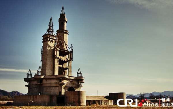 有著“鬼城”、“現(xiàn)實(shí)版的寂靜嶺”、“城堡廢墟”等稱號(hào)的城堡。沈湜 攝…