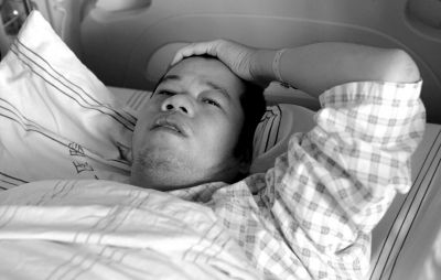 一籌莫展的羅智?！赌戏蕉际袌蟆饭﹫D