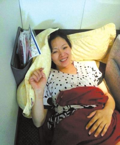 孕婦飛機上順產“高空雙胞胎” 機上恰巧有醫生 孕婦飛機上順產“高空雙胞胎” 機上恰巧有醫生