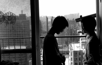 雙胞胎被當做女孩養育十年 經檢查實為男兒身 雙胞胎被當做女孩養育十年 經檢查實為男兒身