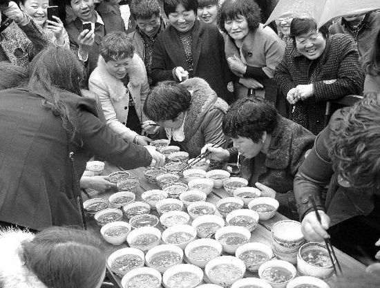臊子面讓大家過(guò)足了癮 臊子面讓大家過(guò)足了癮
