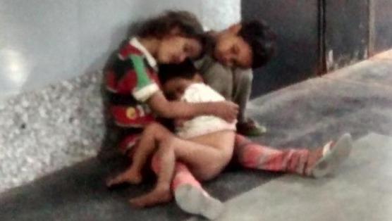 印度三姐弟被父遺棄 社交網站轉發終與母親團聚 印度三姐弟被父遺棄 社交網站轉發終與母親團聚