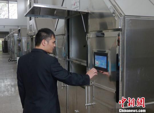 浙江90后堅守遺體化妝師4年:曾想過離開 浙江90后堅守遺體化妝師4年:曾想過離開