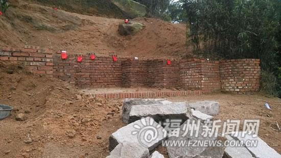 長樂九龍山景區冒出活人墓 鎮政府：將馬上清理