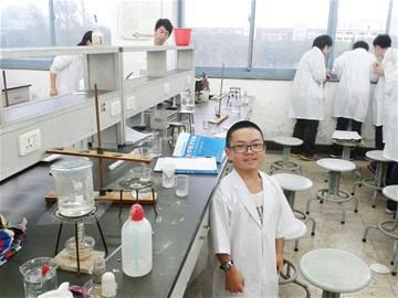 身高1.1米的大二學生研發APP獲國家級項目投資 身高1.1米的大二學生研發APP獲國家級項目投資