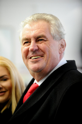 捷克總統(tǒng)直選末輪投票澤曼稱如當(dāng)選不會見達賴 捷克總統(tǒng)直選末輪投票澤曼稱如當(dāng)選不會見達賴