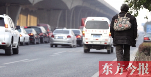 廣電全媒體“問暖”農民工 廣電全媒體“問暖”農民工