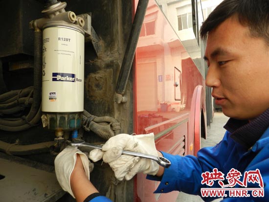 鄭州BRT公交開始供暖 可根據室外溫度調節車廂溫度 鄭州BRT公交開始供暖 可根據室外溫度調節車廂溫度