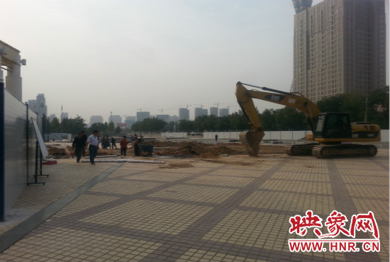 隴海路朝鳳路等三個站點已經實施圍擋。 隴海路朝鳳路等三個站點已經實施圍擋。