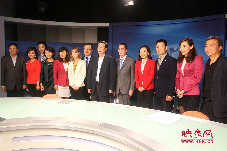 河南省委書記、省人大常委會主任郭庚茂視察河南人民廣播電臺 映象網記者邵恰 段晉哲/攝 河南省委書記、省人大常委會主任郭庚茂視察河南人民廣播電臺 映象網記者邵恰 段晉哲/攝