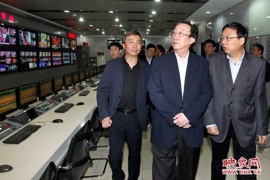 河南省委書記、省人大常委會主任郭庚茂視察河南人民廣播電臺 映象網記者邵恰 段晉哲/攝 河南省委書記、省人大常委會主任郭庚茂視察河南人民廣播電臺 映象網記者邵恰 段晉哲/攝