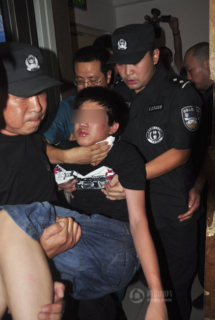 男子劫持前女友家屬 男子劫持前女友家屬