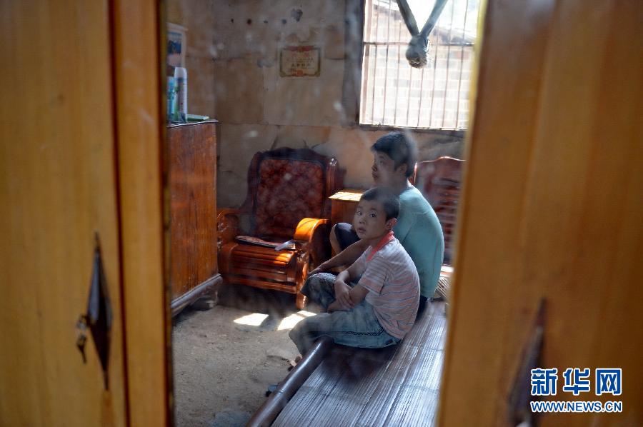 農(nóng)場(chǎng)棚戶區(qū)的最后留守家庭:留下的是回憶,迎來(lái)的是幸福 農(nóng)場(chǎng)棚戶區(qū)的最后留守家庭:留下的是回憶,迎來(lái)的是幸福