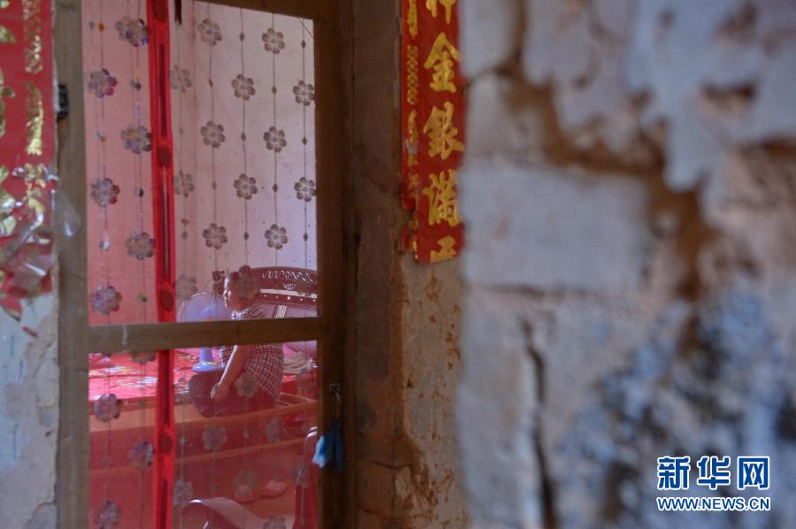 農(nóng)場(chǎng)棚戶區(qū)的最后留守家庭:留下的是回憶,迎來(lái)的是幸福 農(nóng)場(chǎng)棚戶區(qū)的最后留守家庭:留下的是回憶,迎來(lái)的是幸福