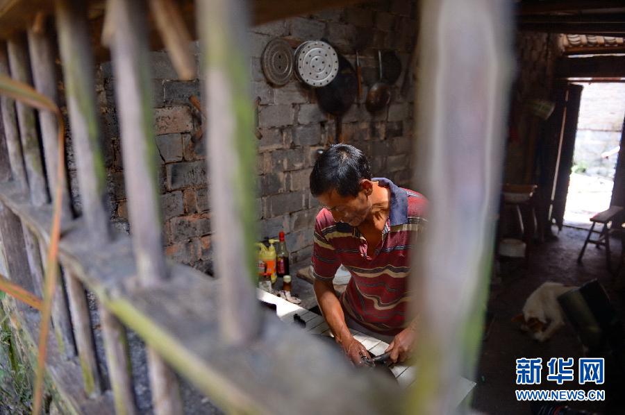 農(nóng)場(chǎng)棚戶區(qū)的最后留守家庭:留下的是回憶,迎來(lái)的是幸福 農(nóng)場(chǎng)棚戶區(qū)的最后留守家庭:留下的是回憶,迎來(lái)的是幸福