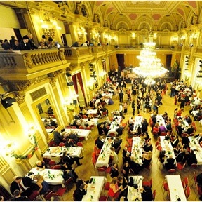 捷克中學生畢業舞會