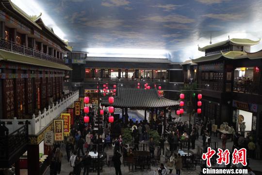 開封五萬平米"宋城"迎客 大宋市井繁華再現(圖) 開封五萬平米"宋城"迎客 大宋市井繁華再現(圖)