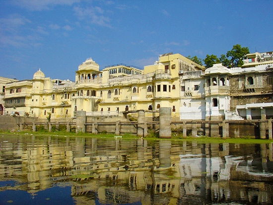 相遇烏代布爾 水天相接間感受浪漫與平靜 相遇烏代布爾 水天相接間感受浪漫與平靜