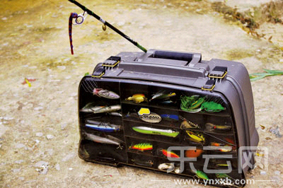 又稱擬餌釣魚,起源于歐洲,國內翻譯為“路亞”。 又稱擬餌釣魚,起源于歐洲,國內翻譯為“路亞”。