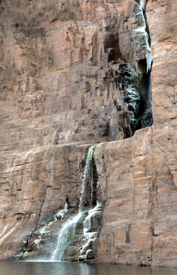 帶你走進5A景區“新兵”龍潭大峽谷 帶你走進5A景區“新兵”龍潭大峽谷