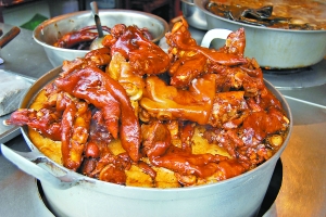 青巖古鎮(zhèn)的豬腳。