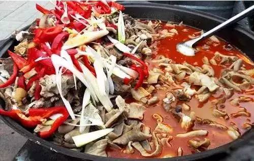 新疆奇葩”黑暗料理“ 你吃過嘛?